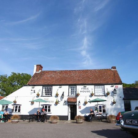 The Cricketers Arms Hotel Petworth Kültér fotó